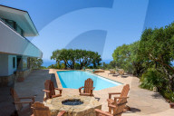 PEOPLE - George Michaels Villa in Santa Barbara steht zum Verkauf