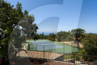 PEOPLE - George Michaels Villa in Santa Barbara steht zum Verkauf