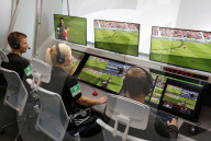 NEWS - Fussball: Einblicke in das neue Video-Assist-Center des DFB in Köln