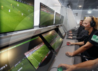 NEWS - Fussball: Einblicke in das neue Video-Assist-Center des DFB in Köln