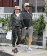 PREMIUM EXCLUSIVE MIchael Keaton Brunches In Brentwood With A Lovely Female Companion