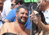 NEWS - Italien: Matteo Salvini macht Wahlkampf am Strand