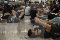 NEWS - Hongkong: Proteste bringen Flughafen zum Erliegen