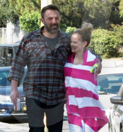 Ben Affleck Bonds With Daughter Violet At Swim Class