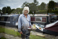 Canal boat painter Phil Speight
