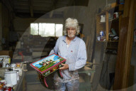 Canal boat painter Phil Speight