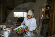 Canal boat painter Phil Speight
