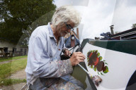 Canal boat painter Phil Speight