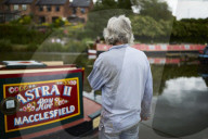 Canal boat painter Phil Speight