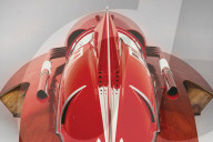 FEATURE - Einzigartiges Ferrari-Rennboot, das einen Geschwindigkeits-Weltrekord aufstellte, ist zu verkaufen.