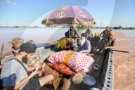 NEWS - Überschwemmungen nach Monsunregen in Indien