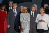 NEWS - G7 Gipfel: Familienfoto der Gipfelteilnehmer an der Strandpromenade von Biarritz