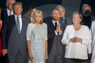 NEWS - G7 Gipfel: Familienfoto der Gipfelteilnehmer an der Strandpromenade von Biarritz