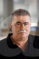 Israeli Labor leader Amir Peretz, ceremoniously shaves mustache