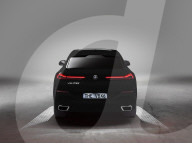 FEATURE - BMW lackiert neues X6-Coupe mit schwärzester Farbe