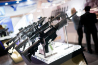 NEWS - Rundgang über die DSEI Waffenmesse in London