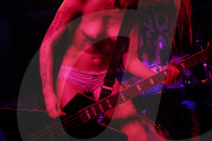 PEOPLE - Punk-Rock-Band The SoapGirls tritt halbnackt in Leicester auf