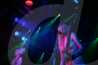 PEOPLE - Punk-Rock-Band The SoapGirls tritt halbnackt in Leicester auf