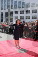 PEOPLE -  Dame Shirley Bassey verewigt ihre Händeabdrucke im Wembley park