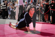 PEOPLE -  Dame Shirley Bassey verewigt ihre Händeabdrucke im Wembley park