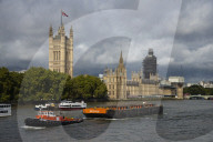 NEWS - GB: Parlament tritt wieder zusammen