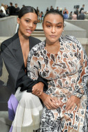 PEOPLE - Promis bei Modenschau von Mugler in Paris