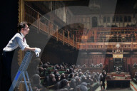 NEWS - Banksys Werk "Devolved Parliament" wird versteigert
