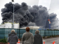 NEWS - Sorge nach Fabrik-Brand in Rouen