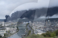NEWS - Sorge nach Fabrik-Brand in Rouen