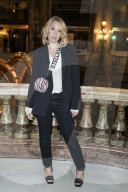 PEOPLE - Promis bei Modenschau voin Stella McCartney an der PFW