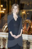 PEOPLE - Promis bei Modenschau voin Stella McCartney an der PFW