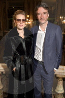 PEOPLE - Promis bei Modenschau voin Stella McCartney an der PFW