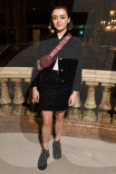 PEOPLE - Promis bei Modenschau voin Stella McCartney an der PFW
