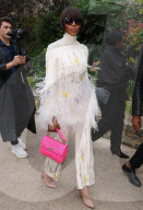 PEOPLE - Promis bei Valentino-Modenschau der PFW