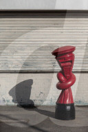 FEATURE - Briefkasten mit Knoten: Kunstinstallation von Alex Chinnek in GB