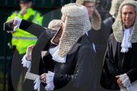 NEWS - Aufmarsch der Roben und Perücken: Traditioneller Start der neuen Sitzungsperiode der englischen Lordrichter