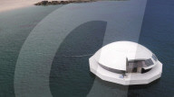 FEATURE - Von Bond-Film inspiriert: Schwimmende Hotel-Suite