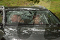 PEOPLE - Die Queen fährt zur Sonntagsmesse in Balmoral
