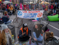 NEWS - Weltweiter Klimaprotest: Extinction Rebellion Aktivisten demonstrieren in Berlin