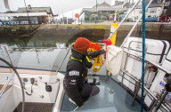 FEATURE - Dem Plastik auf der Spur: Frauencrew startet mit Segelschiff zur zweijährige eXXpedition-Forschungsmission rund um die Welt