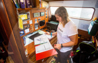 FEATURE - Dem Plastik auf der Spur: Frauencrew startet mit Segelschiff zur zweijährige eXXpedition-Forschungsmission rund um die Welt