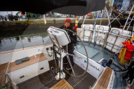 FEATURE - Dem Plastik auf der Spur: Frauencrew startet mit Segelschiff zur zweijährige eXXpedition-Forschungsmission rund um die Welt
