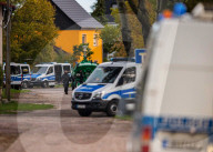 NEWS - Wiedersdorf: Ort nach tödlichen Schüssen in Halle abgeriegelt