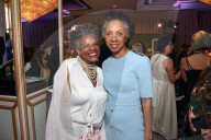 PEOPLE - Promis beim Variety's Power of Women Event in Beverly Hills