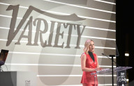 PEOPLE - Promis beim Variety's Power of Women Event in Beverly Hills