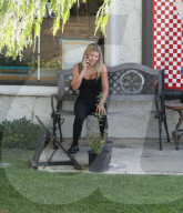 EXKLUSIV - Sofia Richie zügelt ihre Staffelei