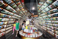 FEATURE - Der Zhongshuge Buchladen in Peking