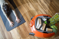 FEATURE - Roboter als Taschenträger