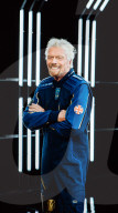 PEOPLE - Sir Richard Branson zeigt sein Virgin Galactic Outfit