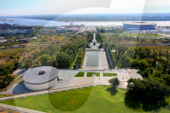 FEATURE - Die Mutter-Heimat-Statue in Wolgograd wird renoviert